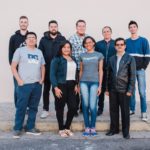 ÉL HACE, NOSOTROS LO COMPARTIMOS