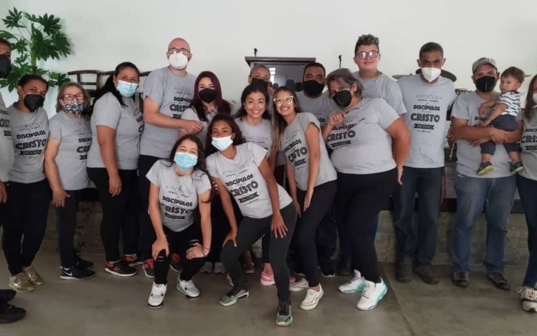 IGLESIA AYUDA A SU COMUNIDAD