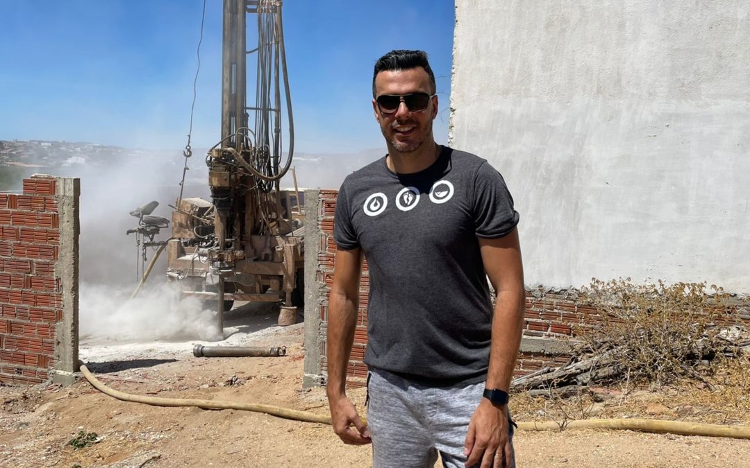 PROYECTO “SÓLO AGUA” PERFORA UN POZO EN CURRAIS NOVOS/RN