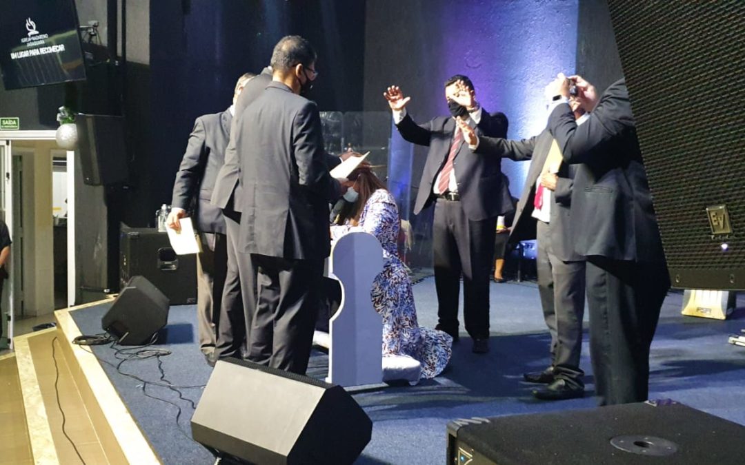 LÍDERES DE VENEZUELA ORDENADOS EN BRASIL