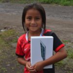 MILES DE NIÑOS RECIBEN UNA TABLET EN ECUADOR