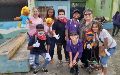 JÓVENES COMPARTEN EL EVANGELIO EN ESMERALDAS, ECUADOR