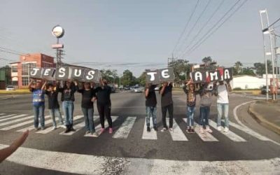 IGLESIA REALIZA EVANGELISMO EN LAS CALLES