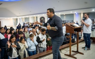 EVENTO EVANGELISTICO «NOCHE DE ADORACIÓN Y MILAGROS»