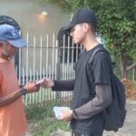 JÓVENES COMPARTEN MENSAJE DE AMOR Y SALVACIÓN EN NAVIDAD