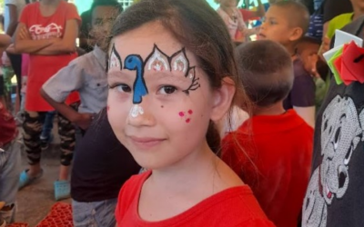 90 NIÑOS RECIBEN UN REGALO DE ESPERANZA