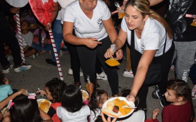 IGLESIA COMPARTE 700 PLATOS DE COMIDA EN LA COMUNIDAD