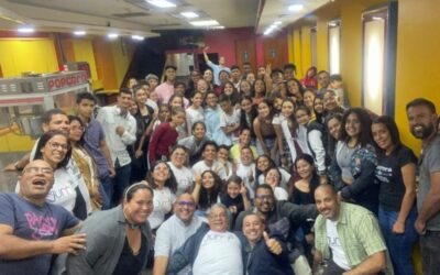 MÁS DE 50 JÓVENES DE DIFERENTES IGLESIAS SE UNIERON EN EL CONCIERTO “JUMP”