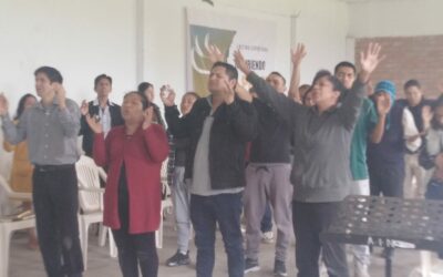 ESTUDIANTES EN LIMA BUSCAN LA PLENITUD DEL ESPÍRITU SANTO