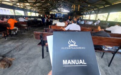 MATERIALES NAZARENOS TRADUCIDOS AL AWAJÚN