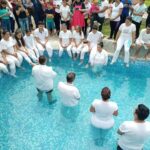 NUEVOS CREYENTES SE BAUTIZAN EN VENEZUELA