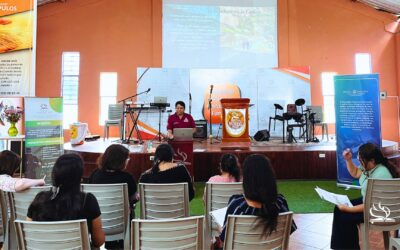 LÍDERES NACIONALES OFRECEN CAPACITACIÓN MINISTERIAL AL DISTRITO ECUADOR AUSTRO