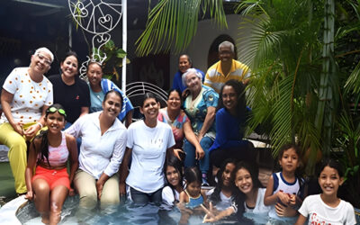 Bautismos y comunión marcan un día especial en la Iglesia del Nazareno Jehová Shalom