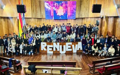 Juventud nazarena de El Alto renueva su llamado en el congreso “Renueva el Fuego que hay en nuestra misión”