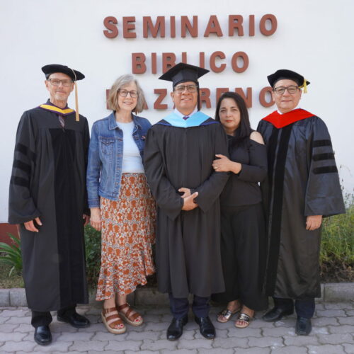 SBN Chile celebra ceremonia de graduación 2025: nuevos bachilleres y licenciados en teología son comisionados para servir
