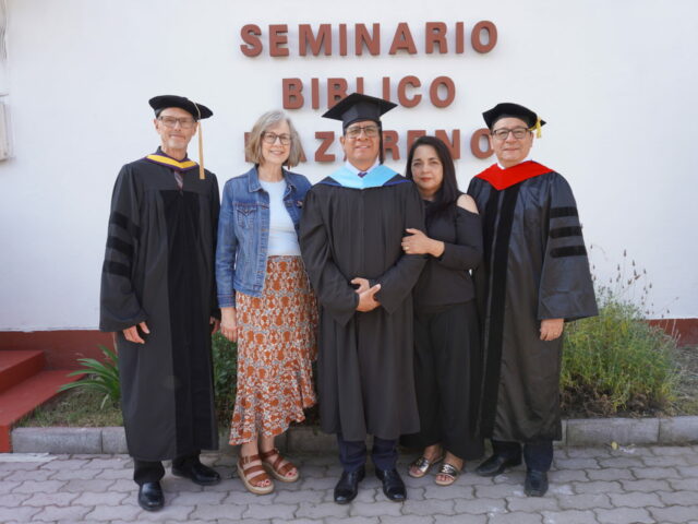 SBN Chile celebra ceremonia de graduación 2025: nuevos bachilleres y licenciados en teología son comisionados para servir