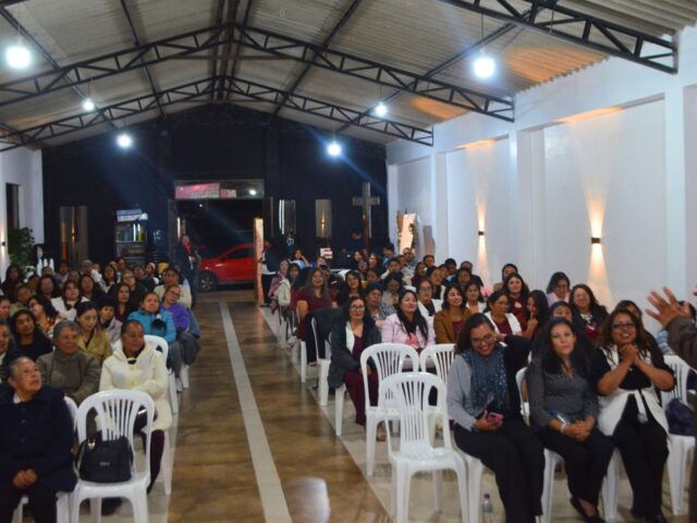 Culto zonal “Unidas con Propósito” reúne a 130 mujeres en Riobamba