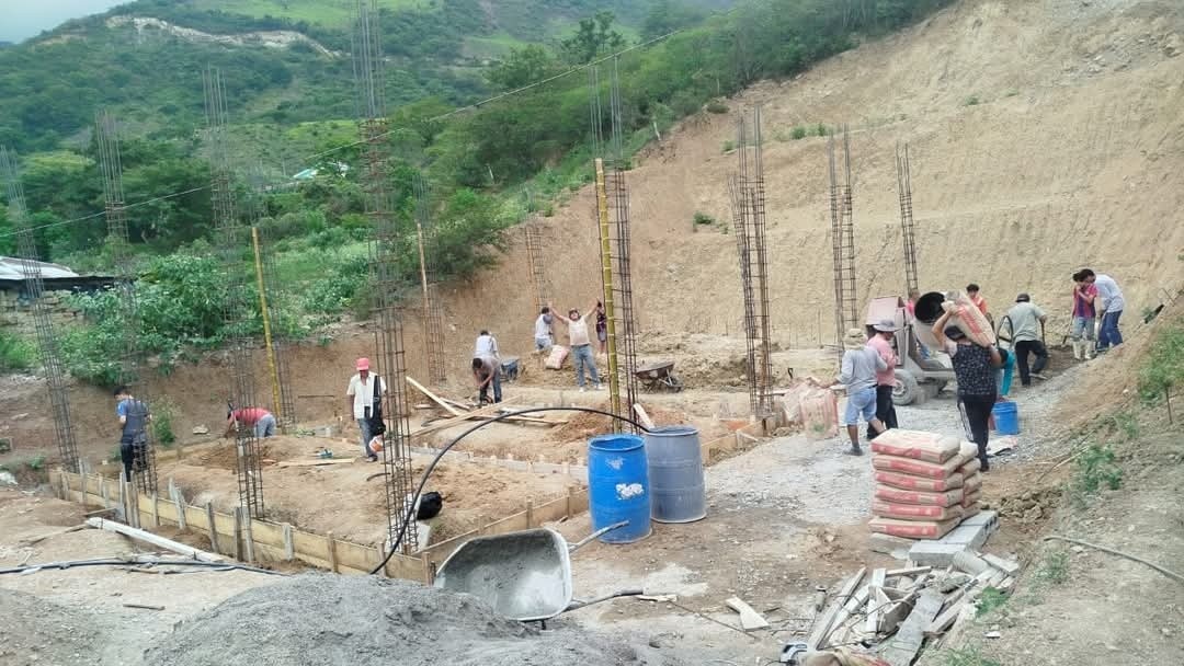 Iglesia del Nazareno en Espital avanza en la construcción de su nuevo templo