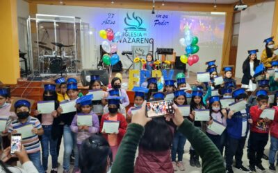 Mirando a los niños como Jesús los ve.