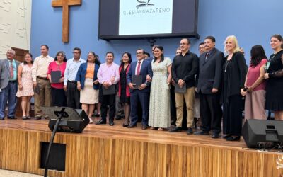 Iglesia del Nazareno Ecuador celebra nuevos ministros y renueva su compromiso con la santidad
